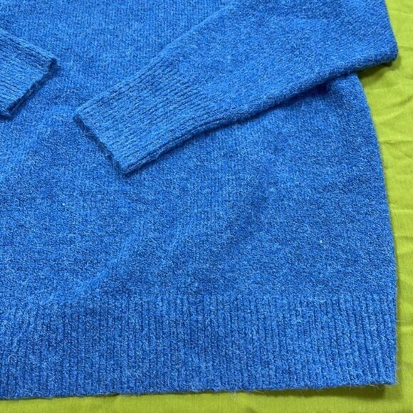 CASLON Crewneck Sweater - Picture 3 of 5